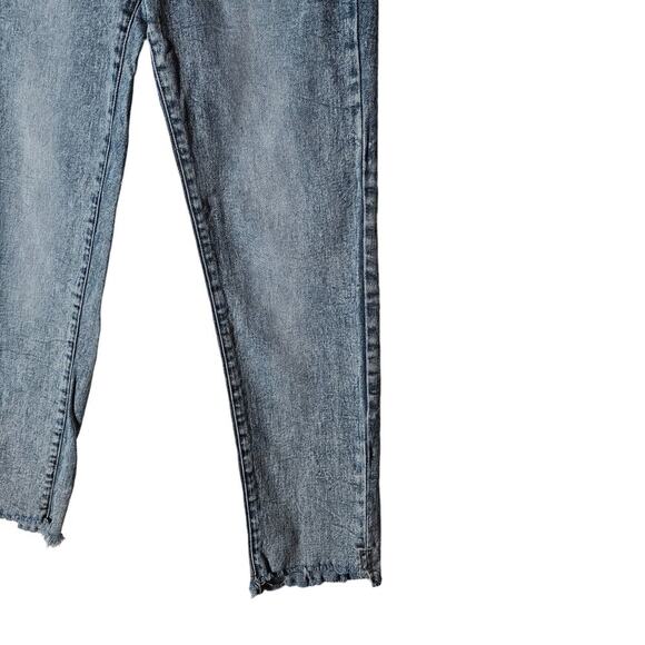 Noisy May Womens Jeans 29 High Rise Straight Leg Distressed Raw Hem Denim Chic - Picture 2 of 13